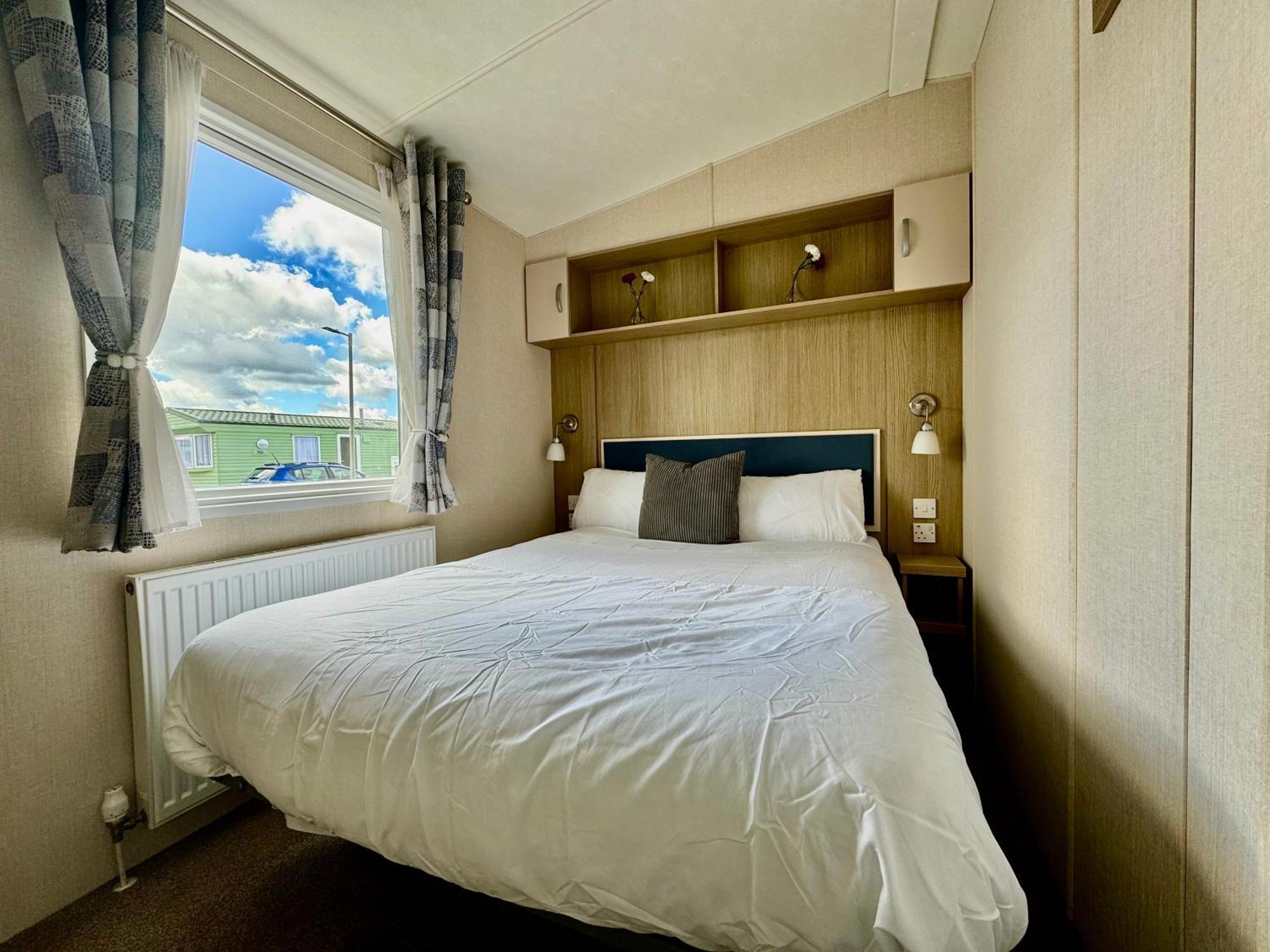 New Sea View Platinum Caravan With Huge Decking Newcastle upon Tyne