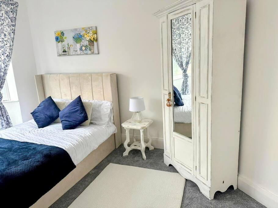 Three Bed, Fully Equipped Relaxation Paradise Holiday home *