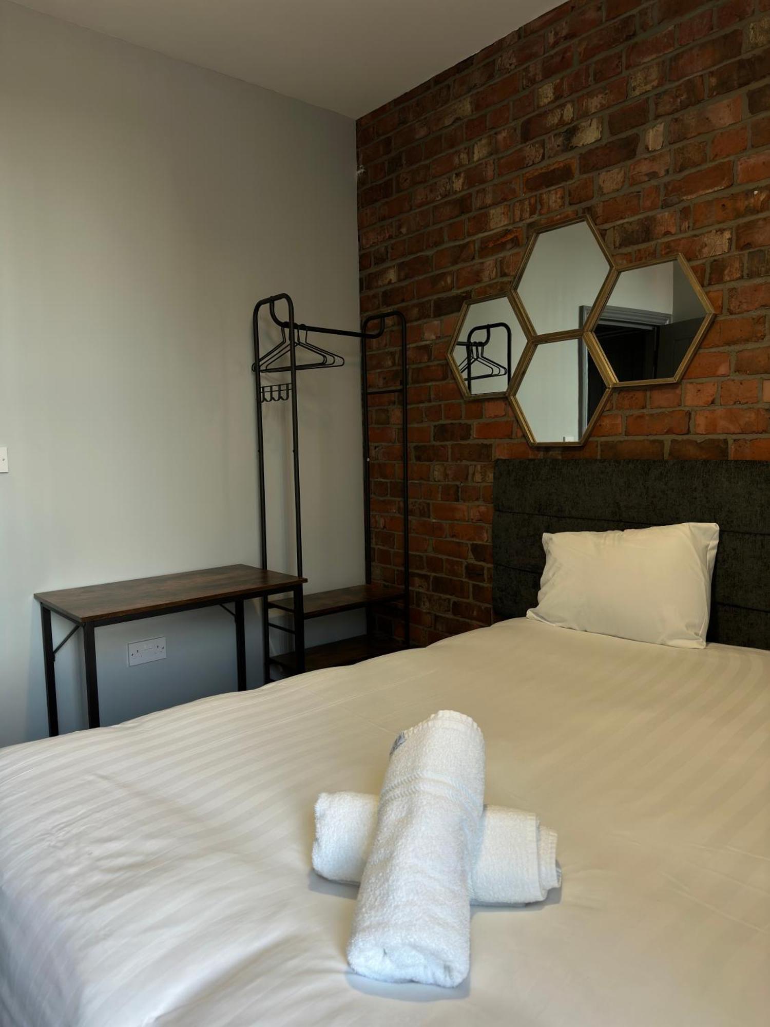 Bentinck Apartment *