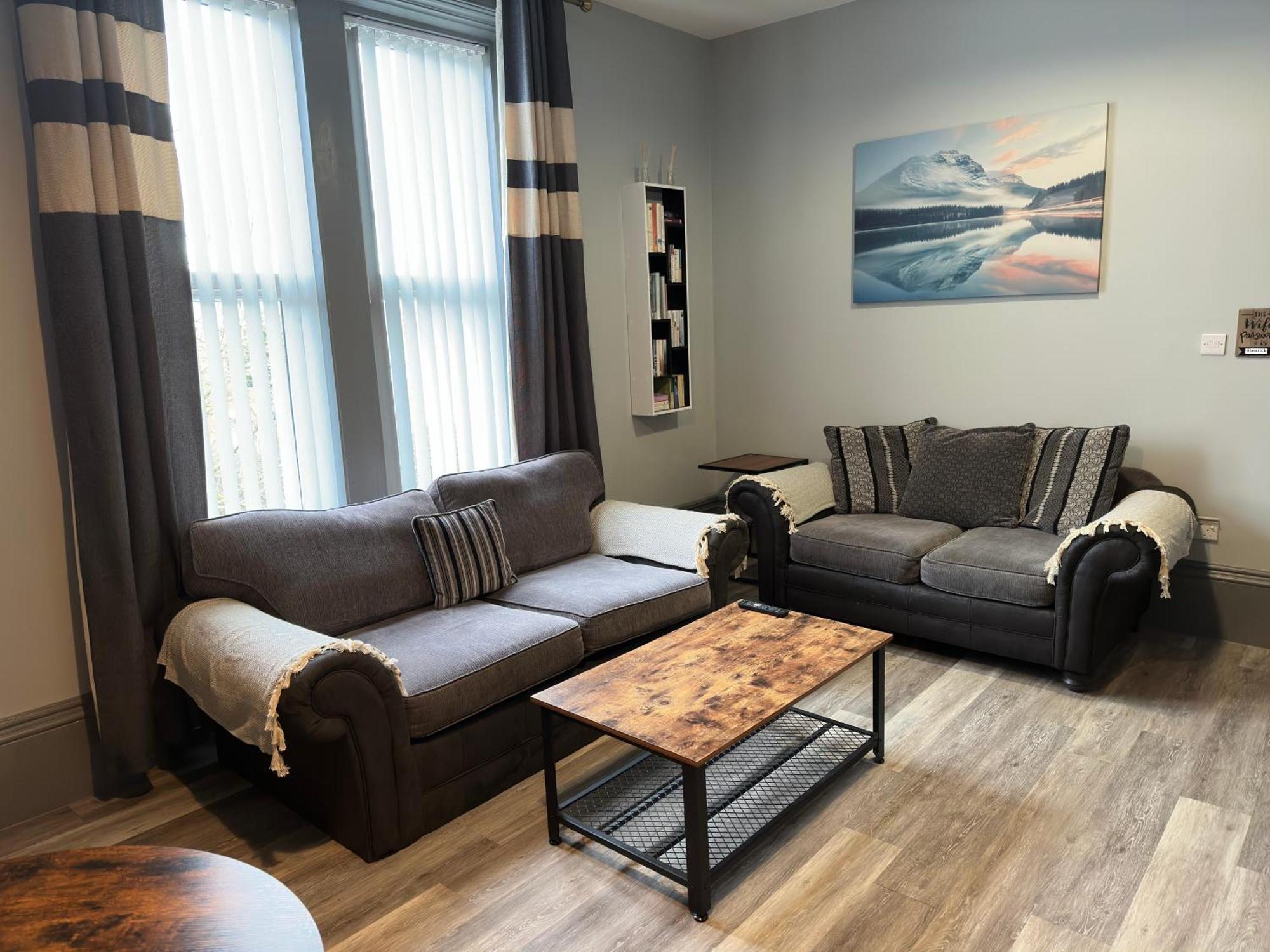 Bentinck Apartment *