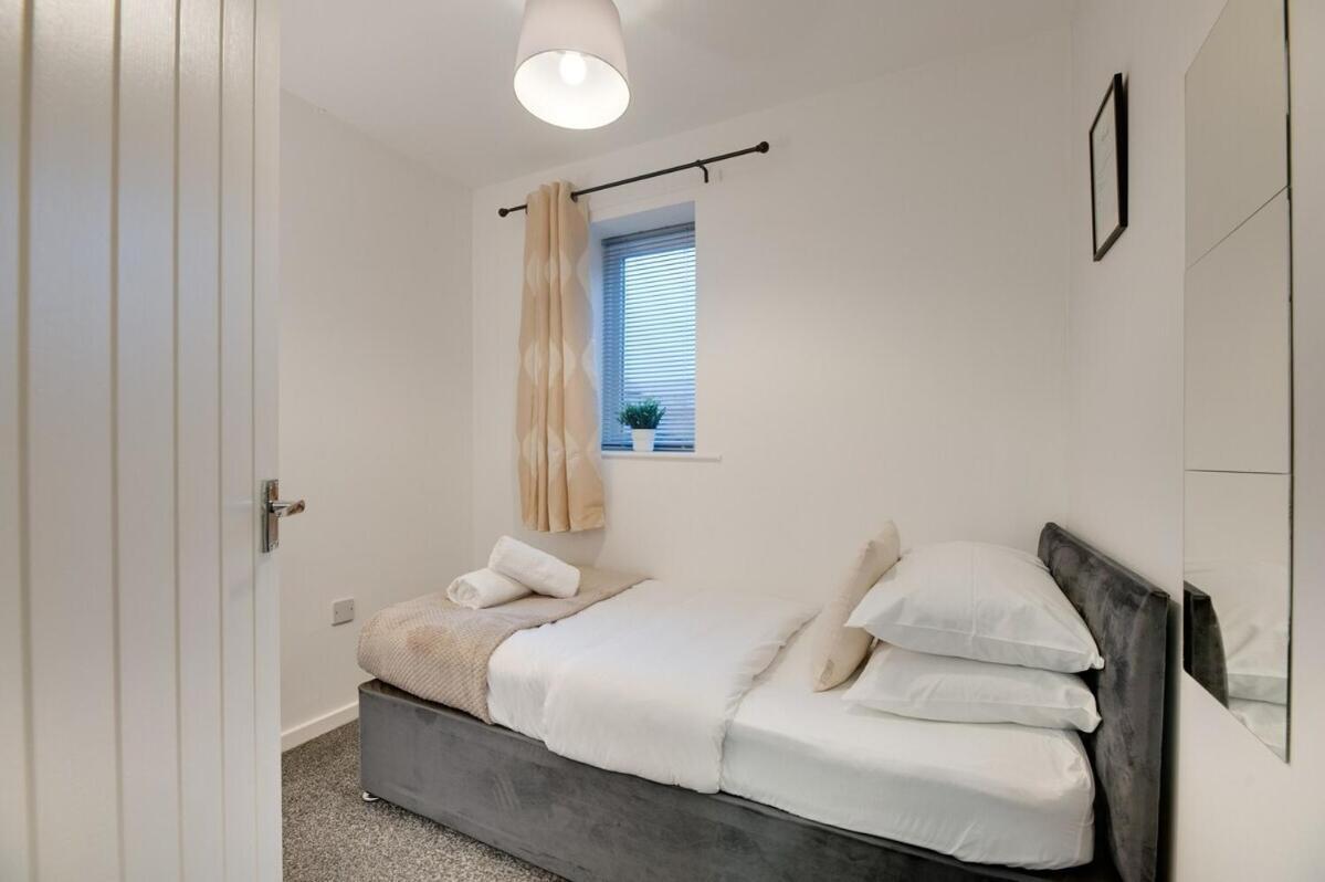 Apartment 3 Bedroom Centre With Free Parking, Medieval Area