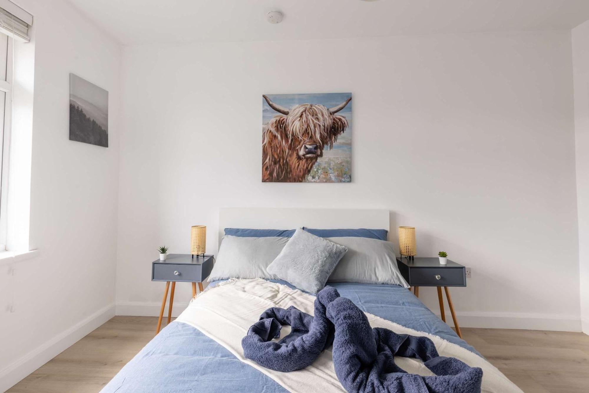 Free Parking - 4 Bedroom House Holiday home