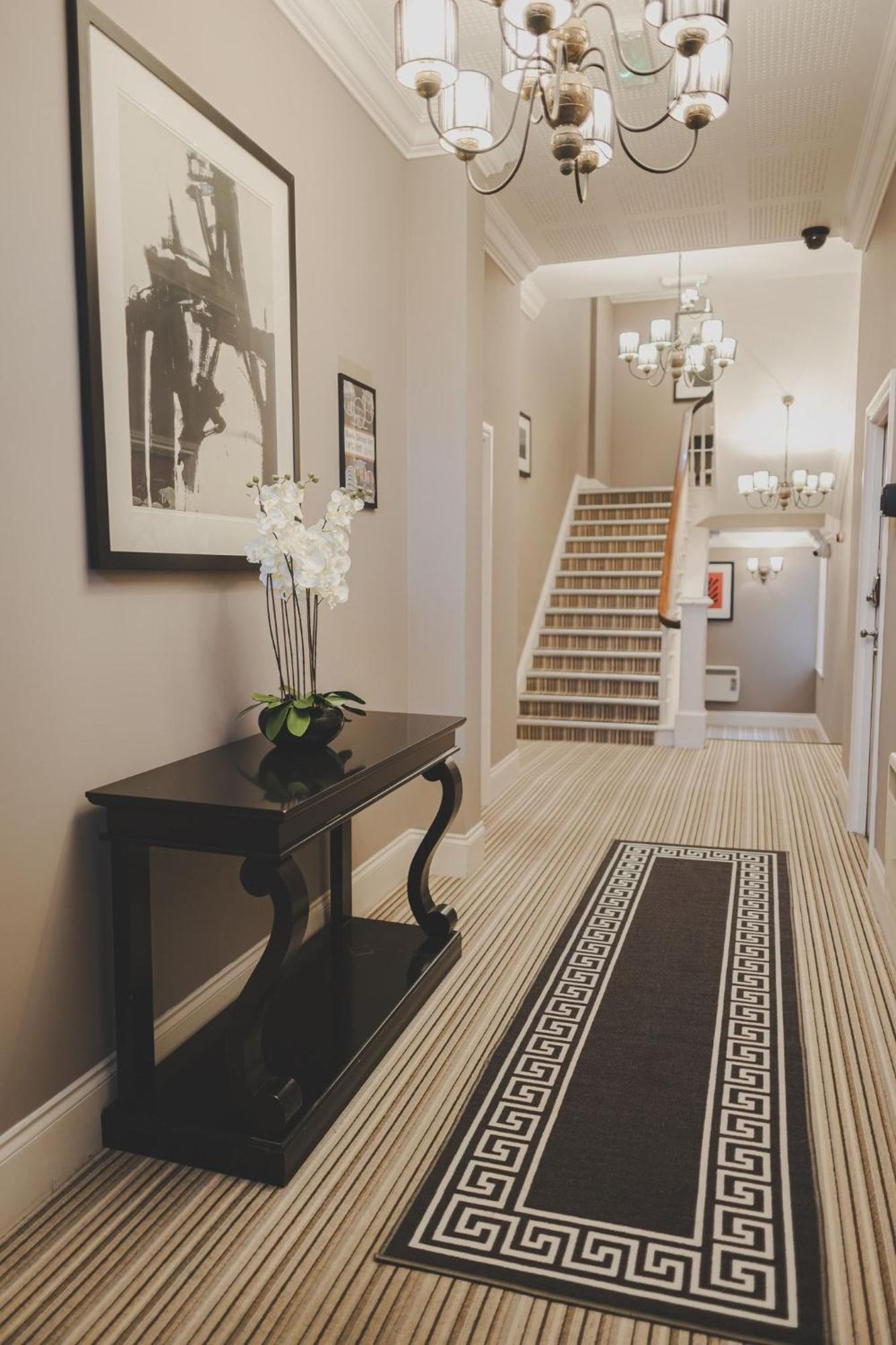 Kensington House By Warren Collection Apartment *