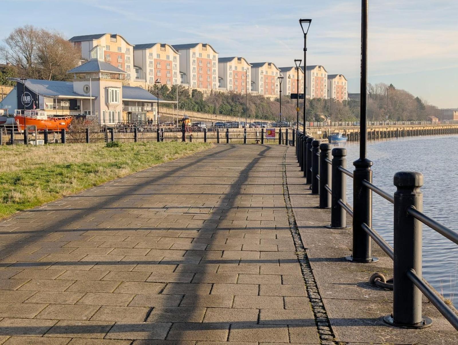 Waterfront Quayside With Secure Parking & Lift, Ideal For Mobility Users