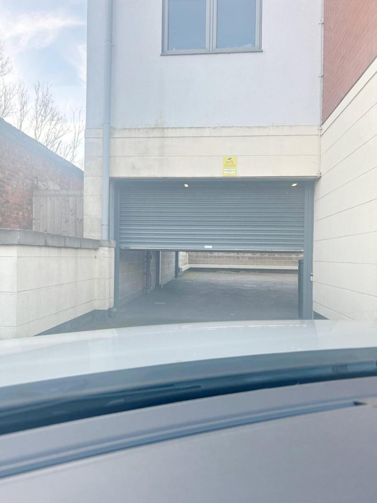 Apartment Waterfront Quayside With Secure Parking & Lift, Ideal For Mobility Users