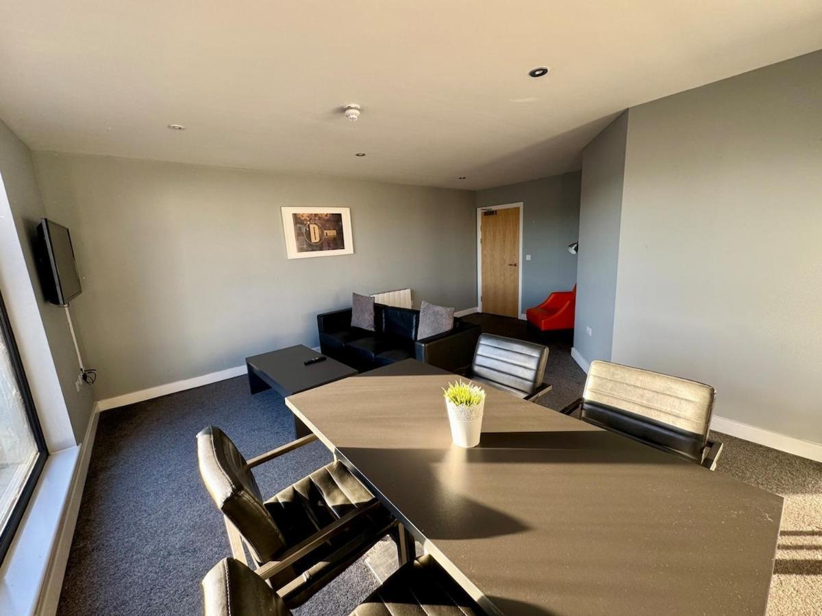 Modern With Views Of The Quayside Sleep 8 Free Parking *