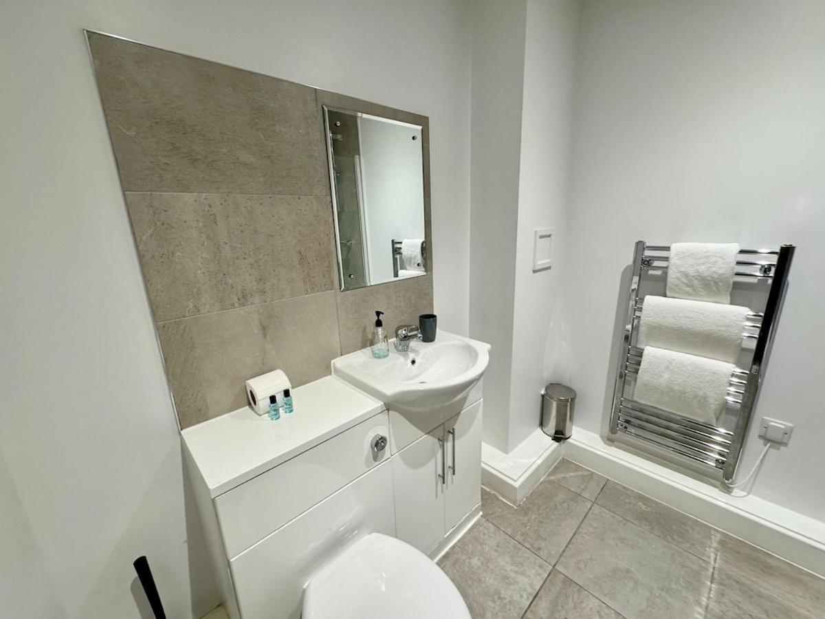 Apartment Modern With Views Of The Quayside Sleep 8 Free Parking