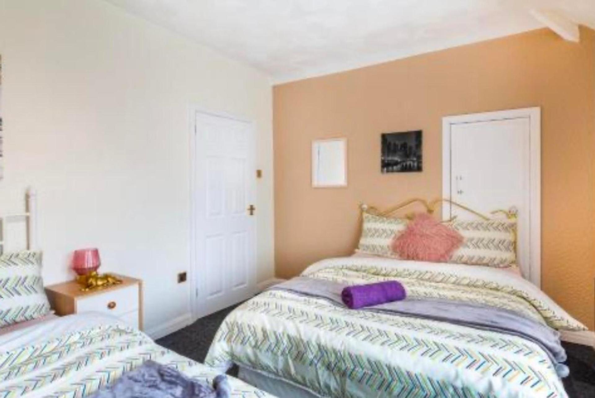 2bed Wi-fi Garage Parking Free Snacks Holiday home