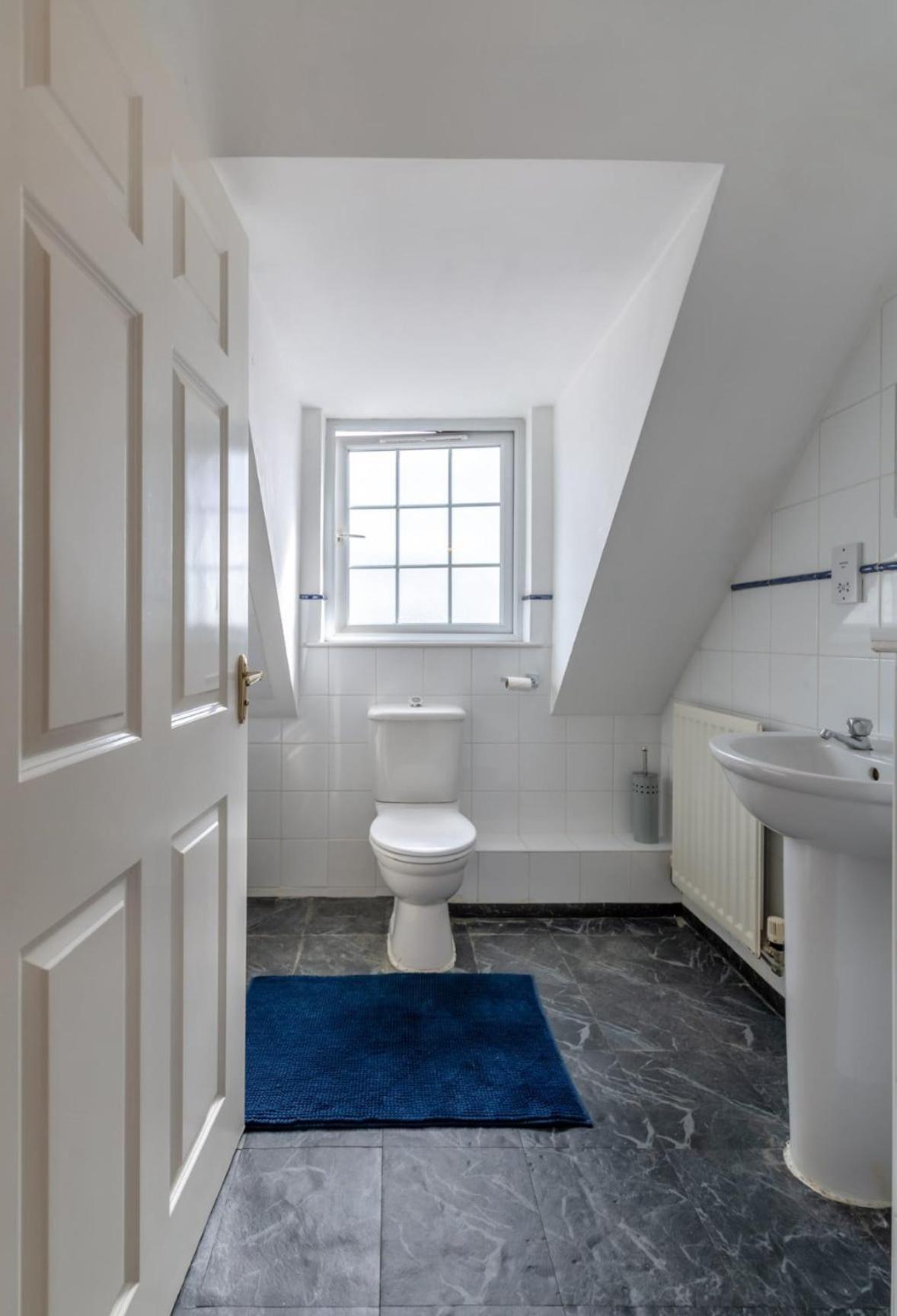 3 Story With Drive Way * Newcastle upon Tyne