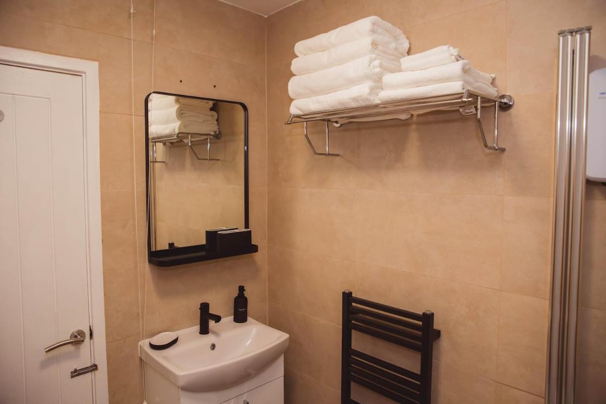 Warm & Cosy Away From Apartment *