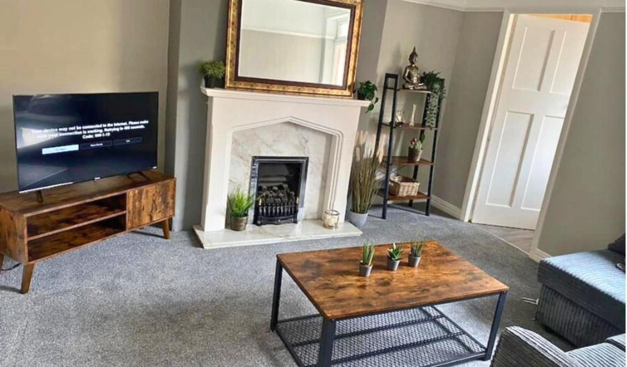 Chatsworth-2 Bdrm Sleeps 4 Ideal For Contractors *