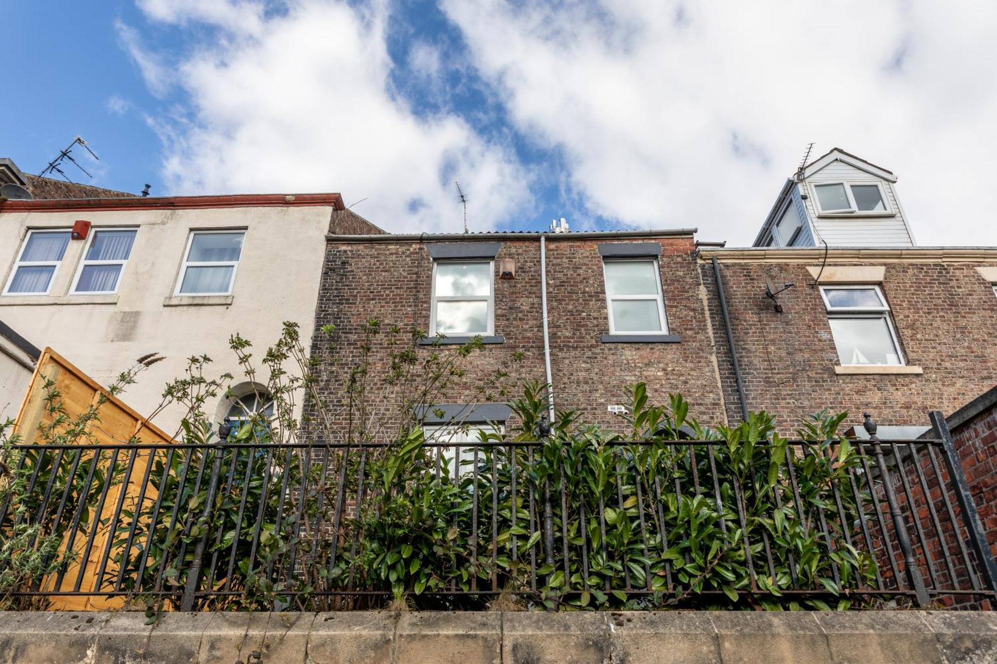 Centre Super Spacious Town House Free Parking And Wi-fi Apartment