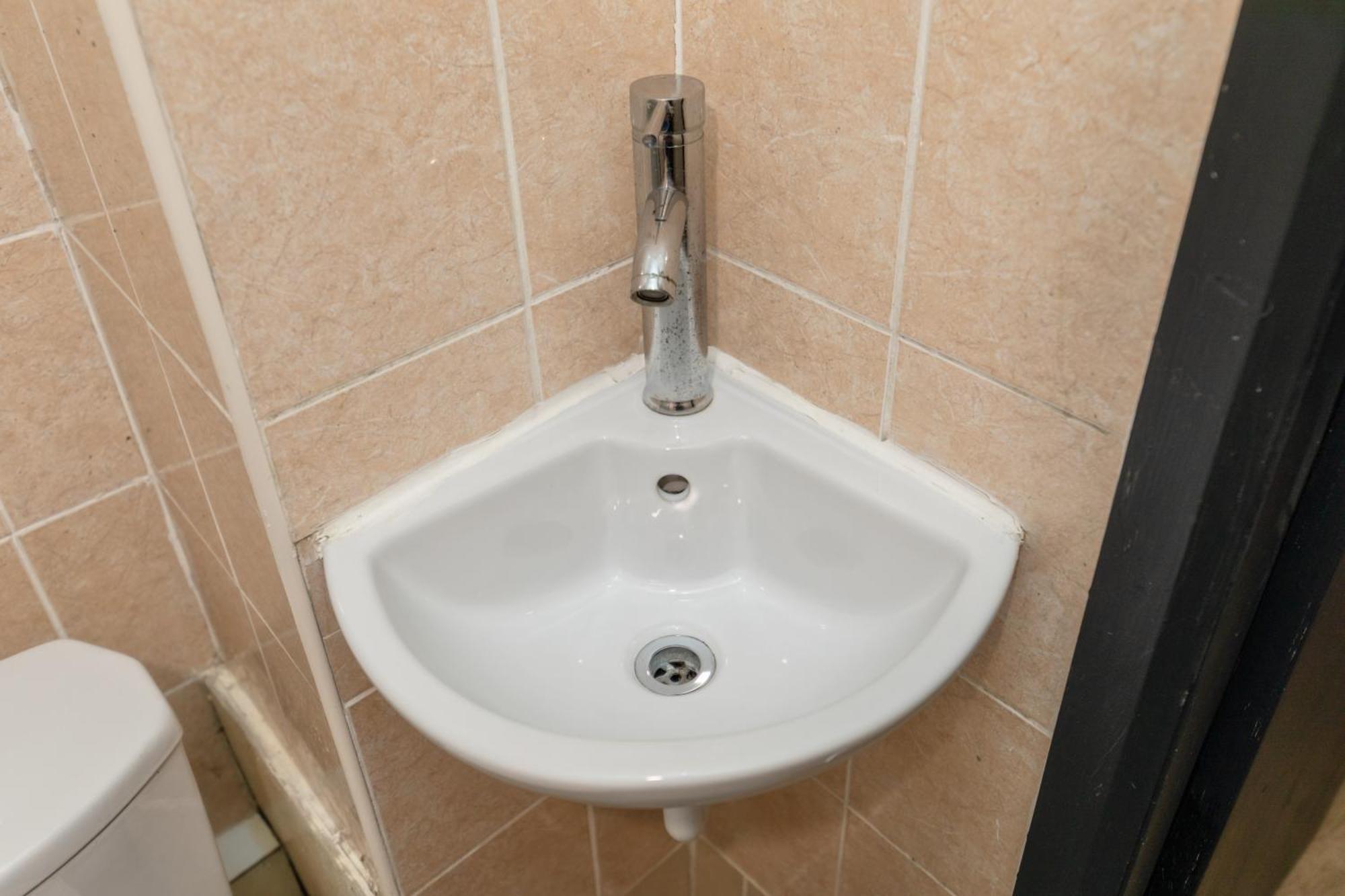 Centre Super Spacious Town House Free Parking And Wi-fi