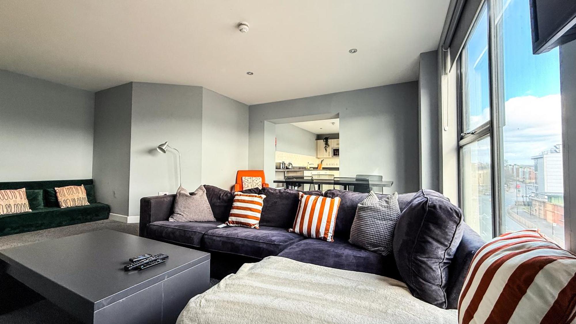 Modern With Views Of The Quayside Sleep 8 Free Parking Apartment *