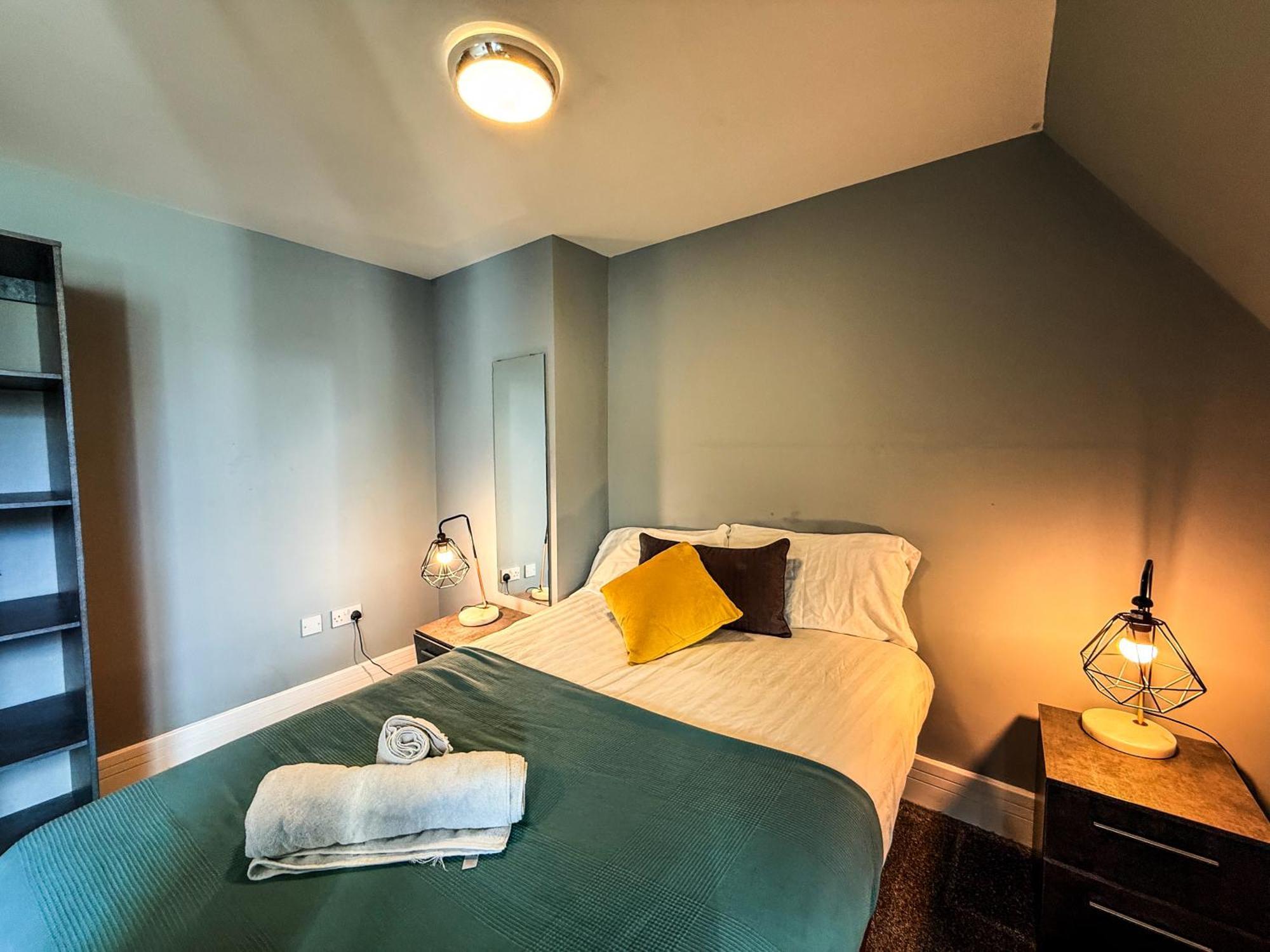 2 Bedroom In The Heart Of - Spacious - Sleeps 8 Apartment Newcastle upon Tyne