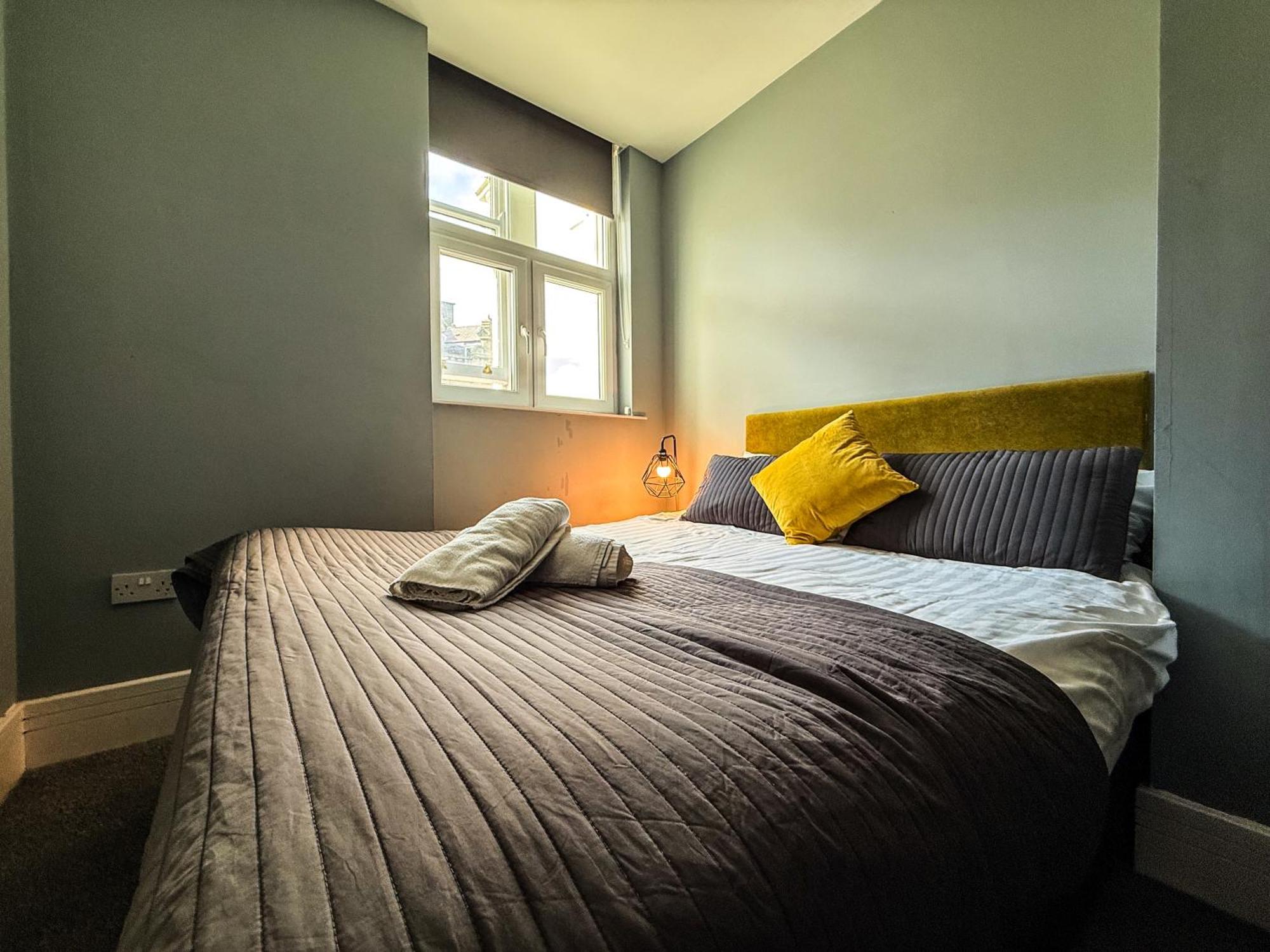 3 Bedroom In The Heart Of - Modern - Sleeps 6 * Newcastle upon Tyne