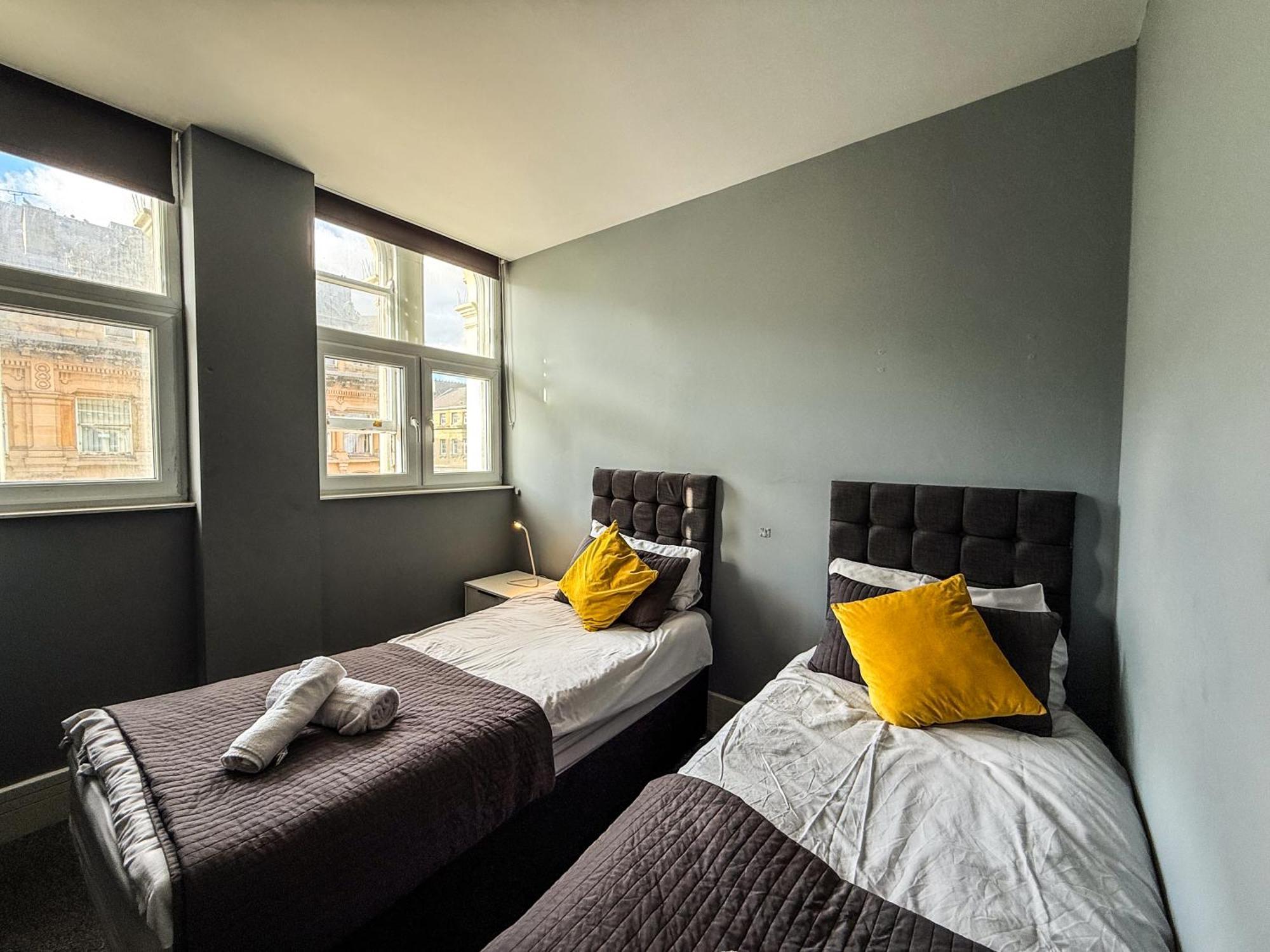 3 Bedroom In The Heart Of - Modern - Sleeps 6