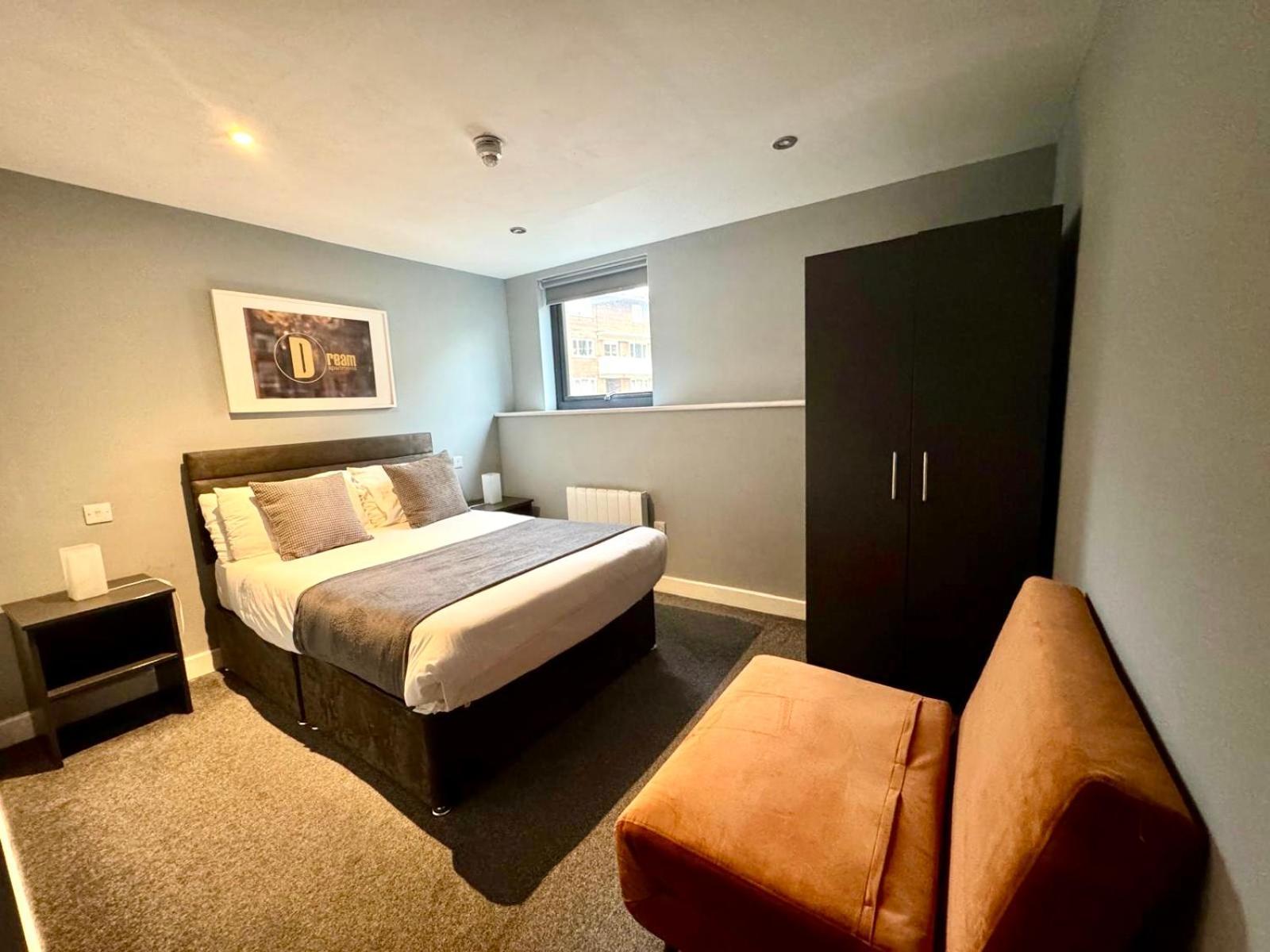 Modern With Views Of The Quayside Sleep 8 Free Parking *