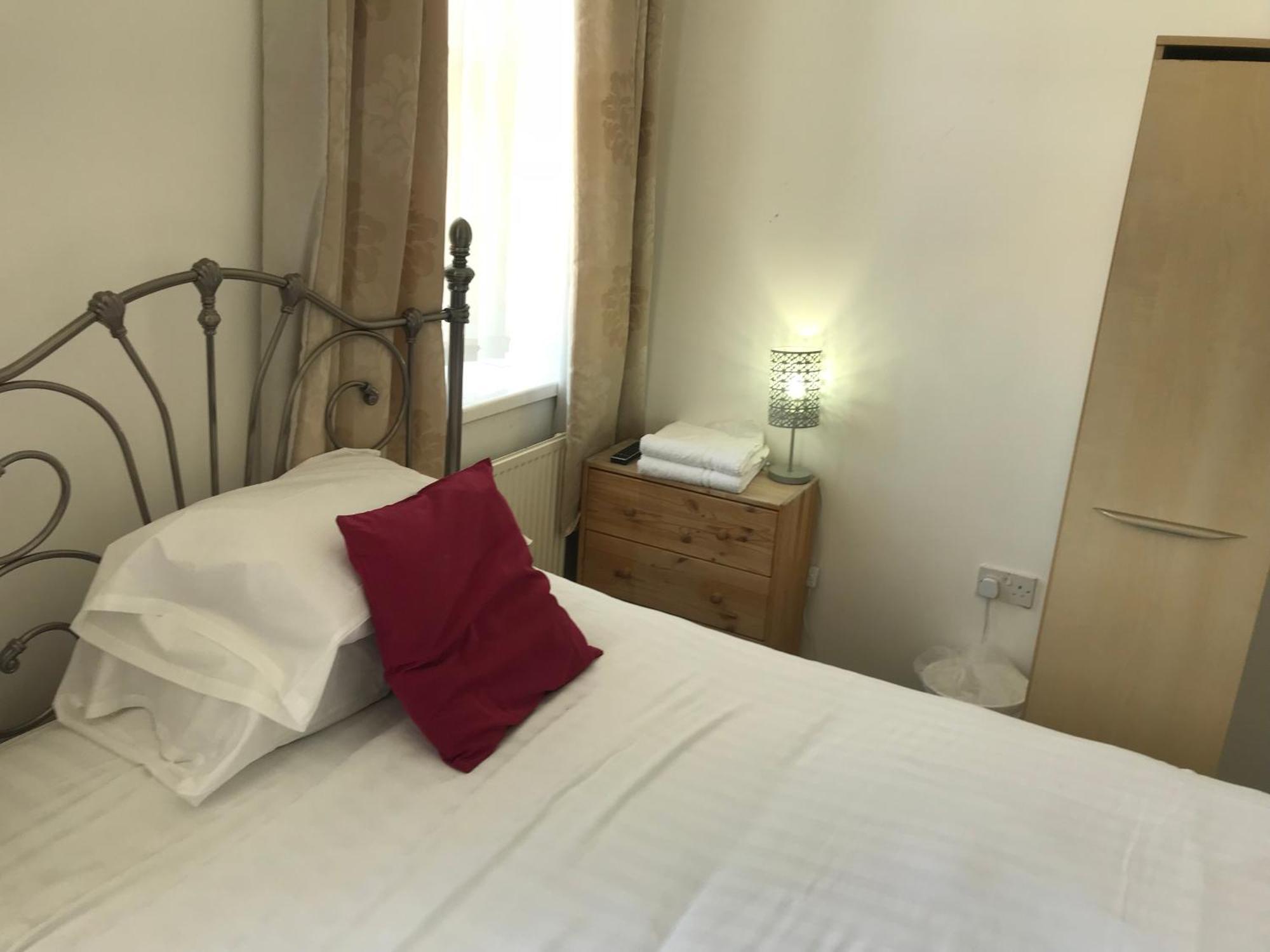 The Clifton 3* Newcastle upon Tyne