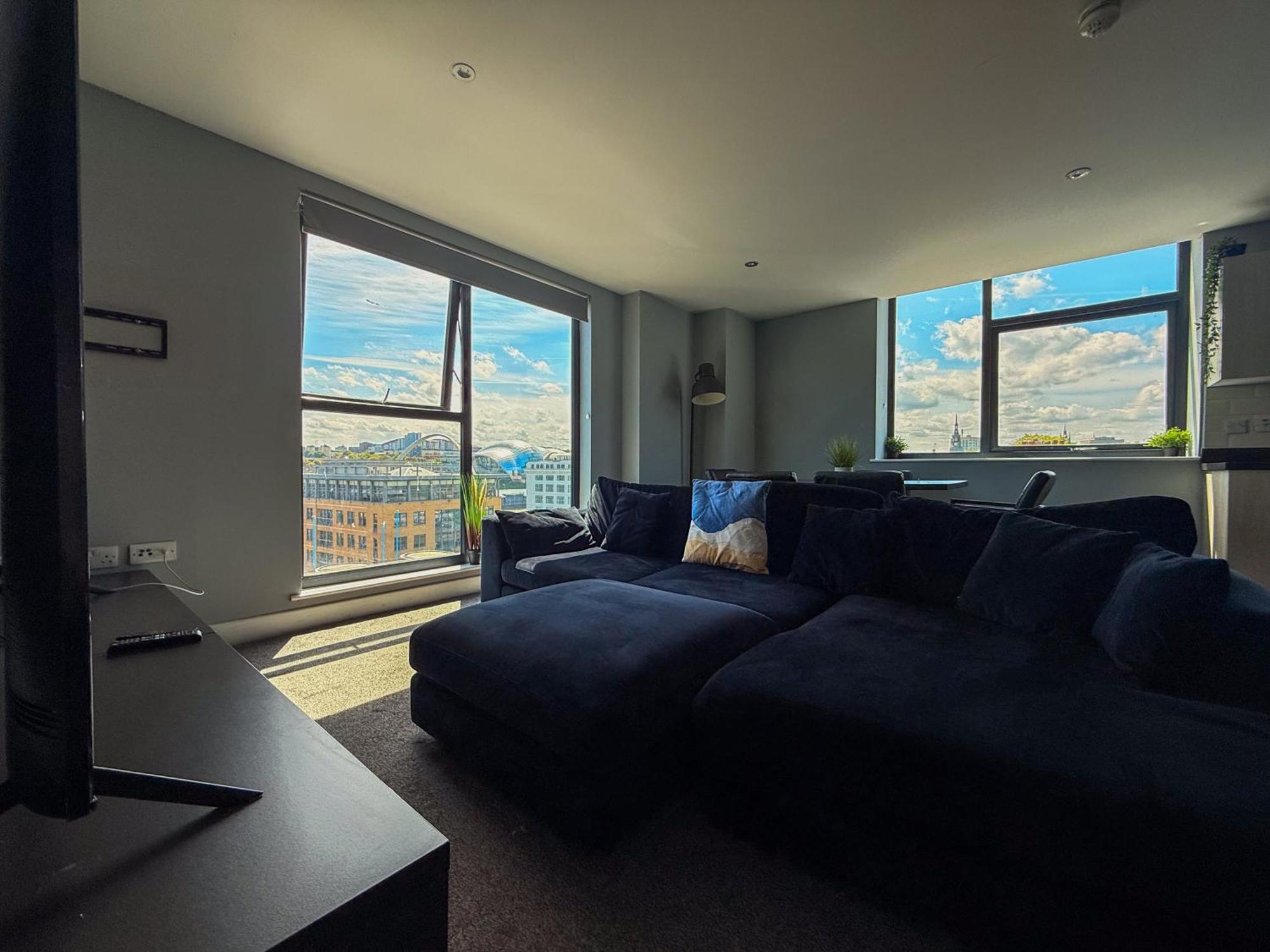 Modern 3 Bedroom Quayside - Sleeps 8 Free Parking *