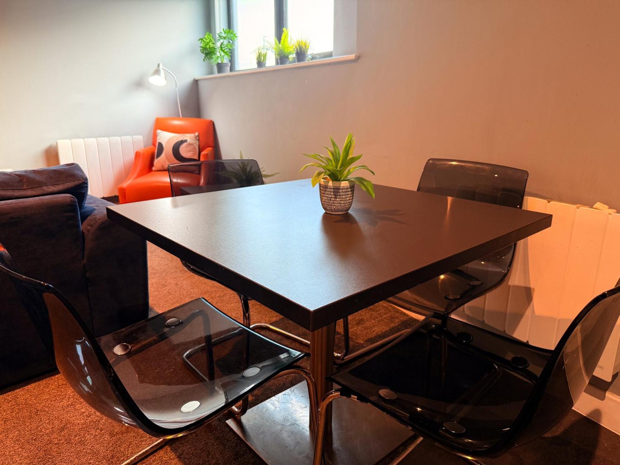Modern Quayside Sleeps 7 Parking Apartment *