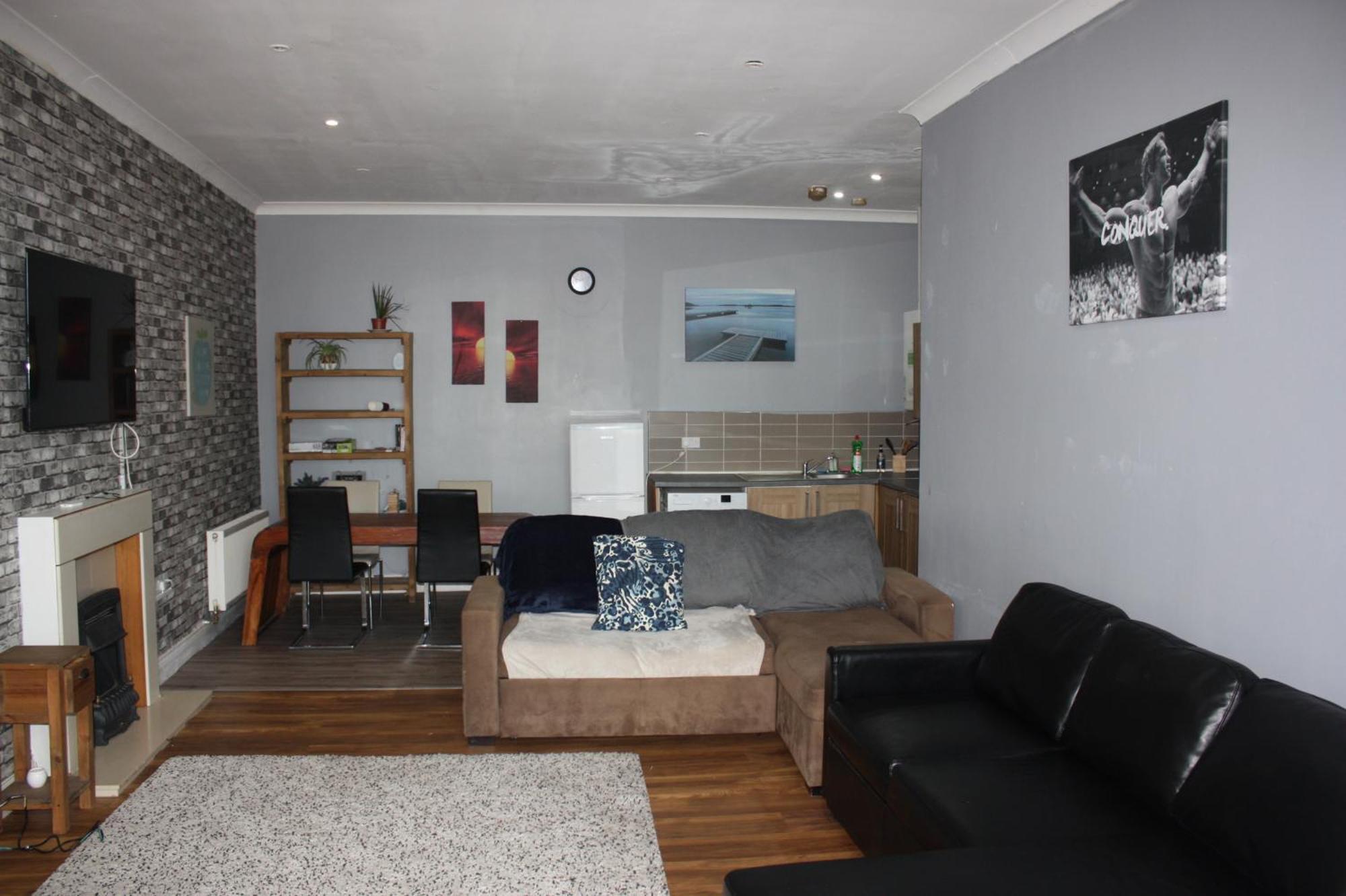 Large Apartment Newcastle upon Tyne