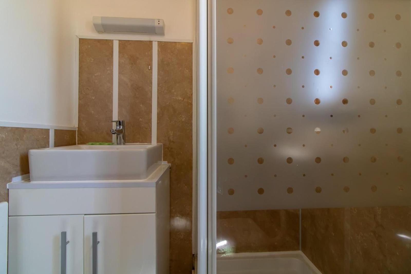 Guest house Bentleys 3*