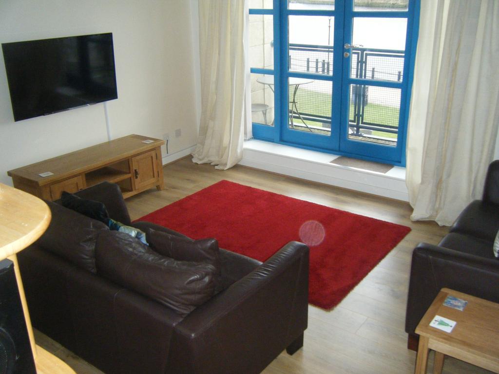 Mariners Wharf Apartment