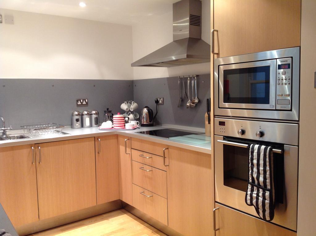 93a Grey Street