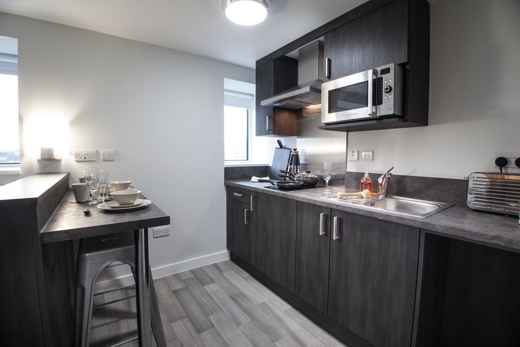 Plummer House Apartment