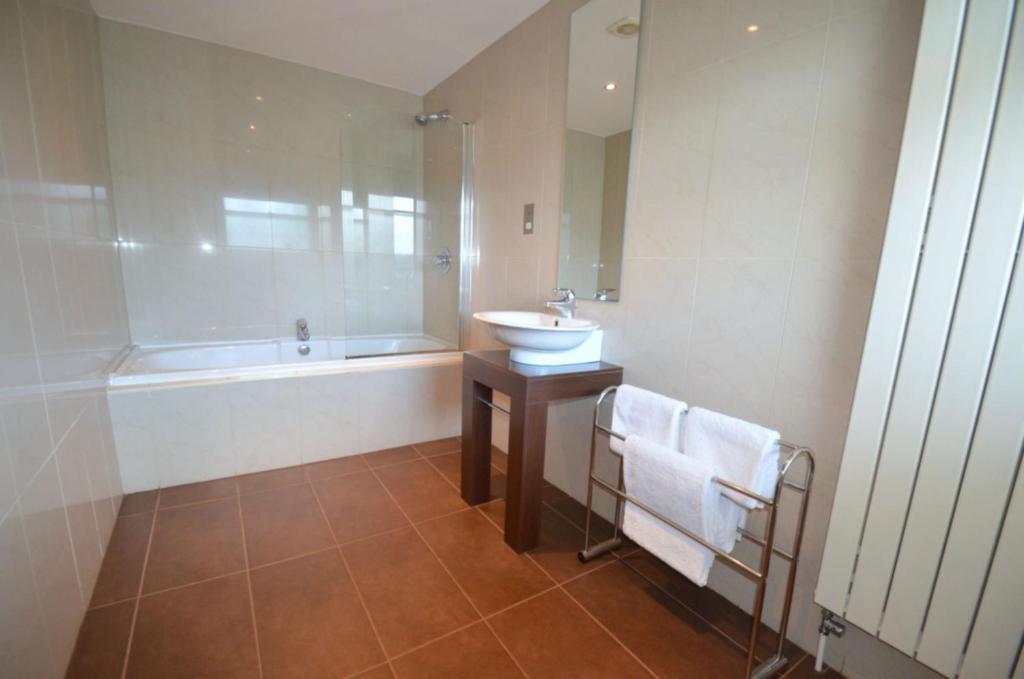 93a Grey Street Apartment