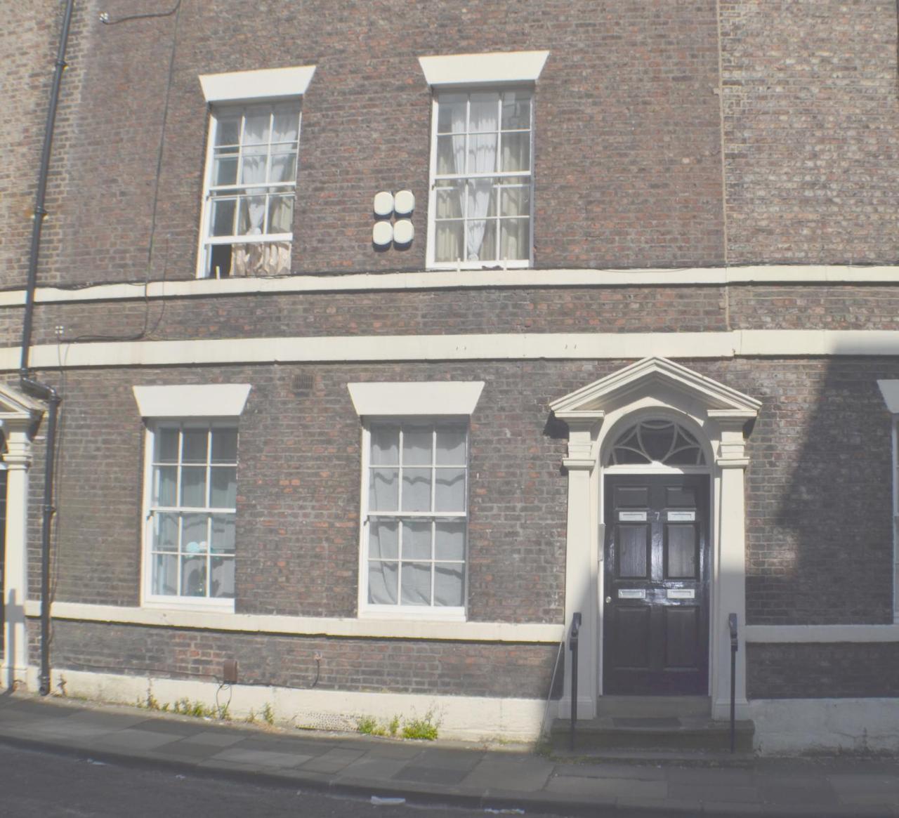 In | Higham Place * Newcastle upon Tyne