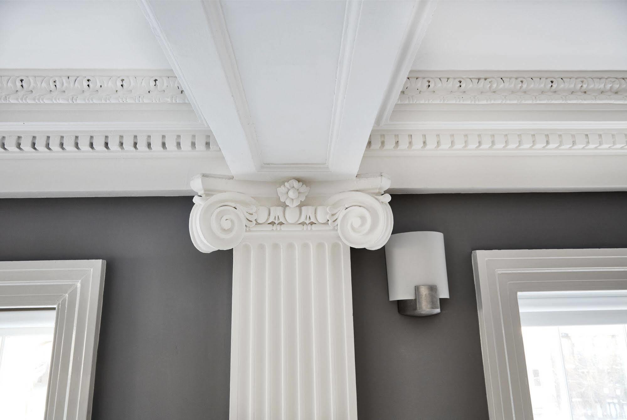 Apartment Plummer House *