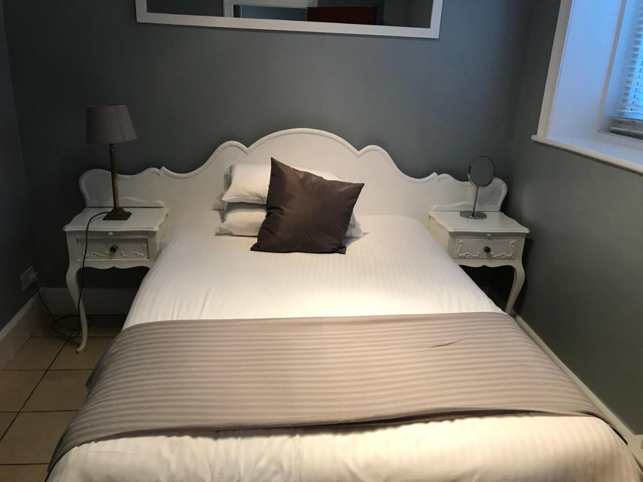 Clifton House Hotel 3*
