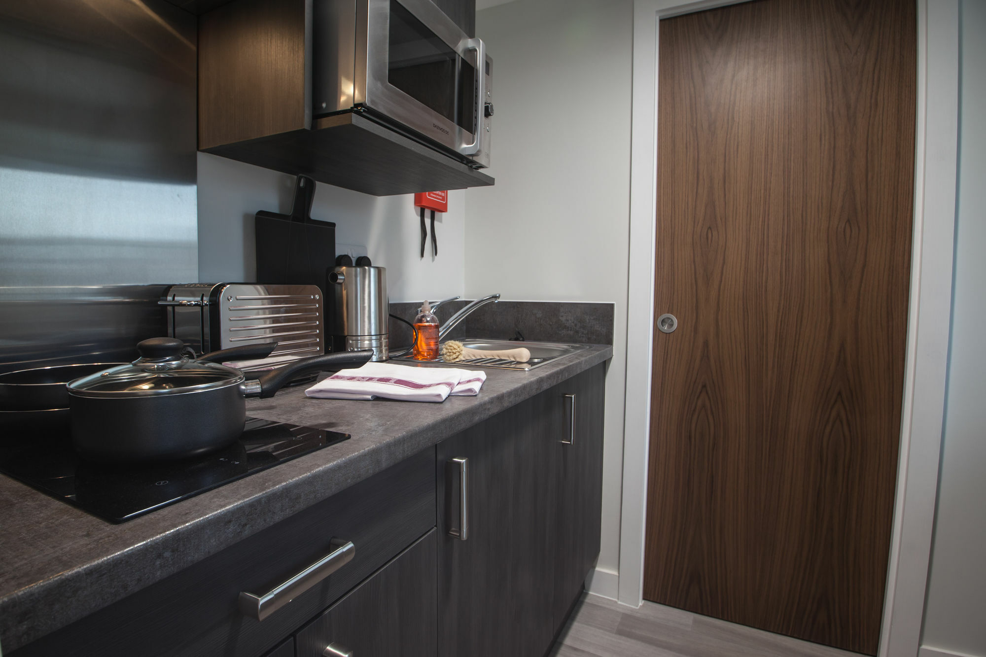 Apartment Plummer House *