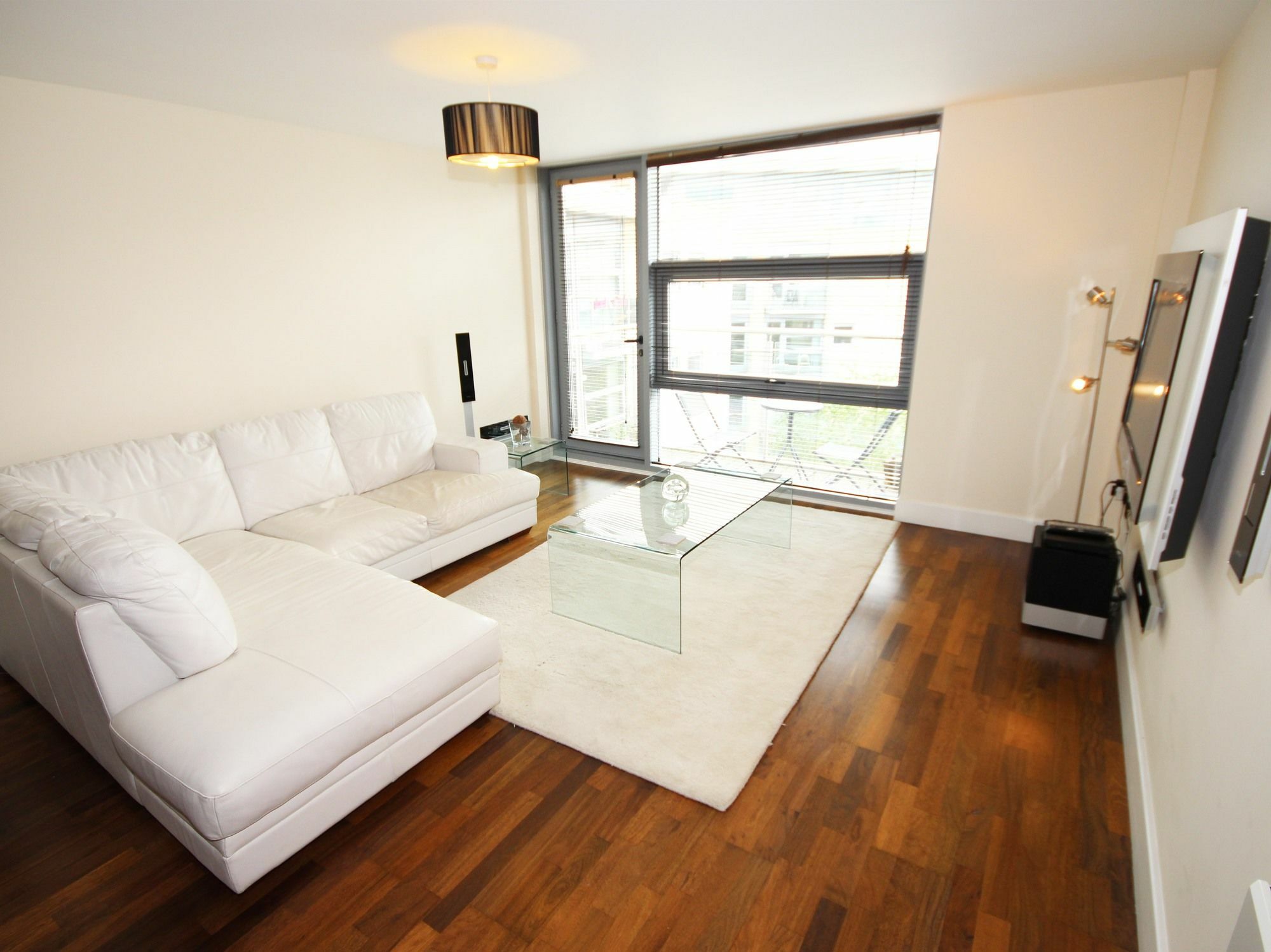 Lime Square Loft Apartment *