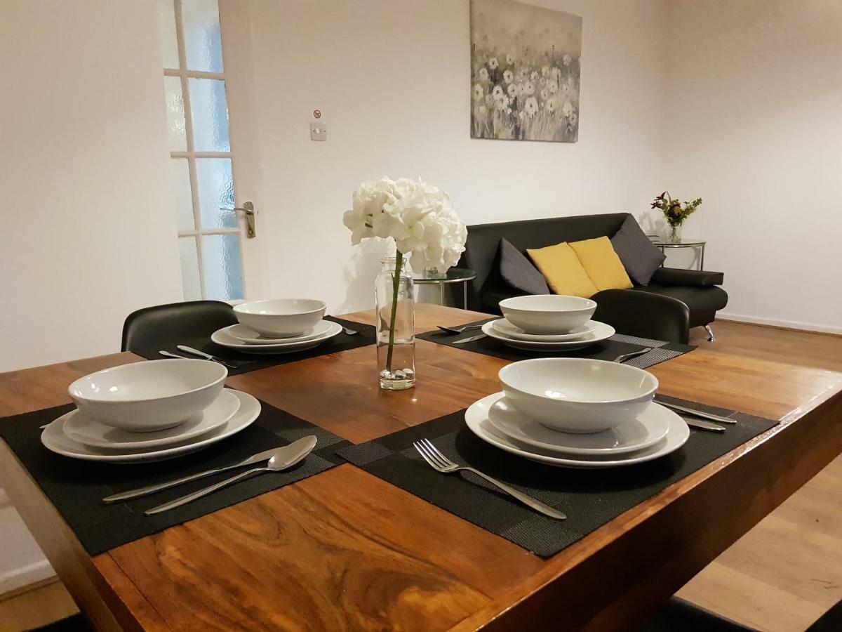 Holiday home Milton House: 3-bed With Free Wi-fi And Parking In Newcastle upon Tyne