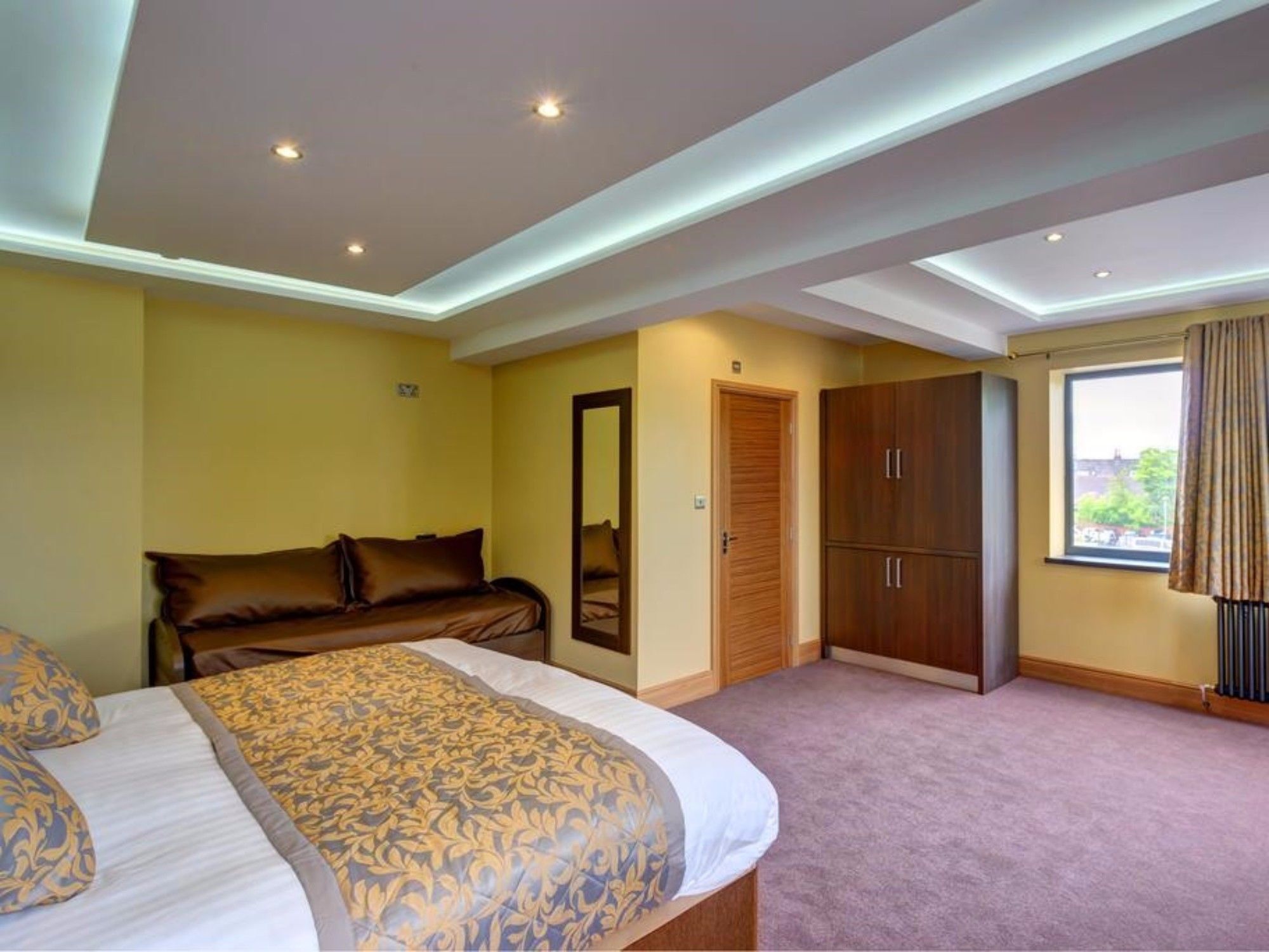 Grainger Apartment *