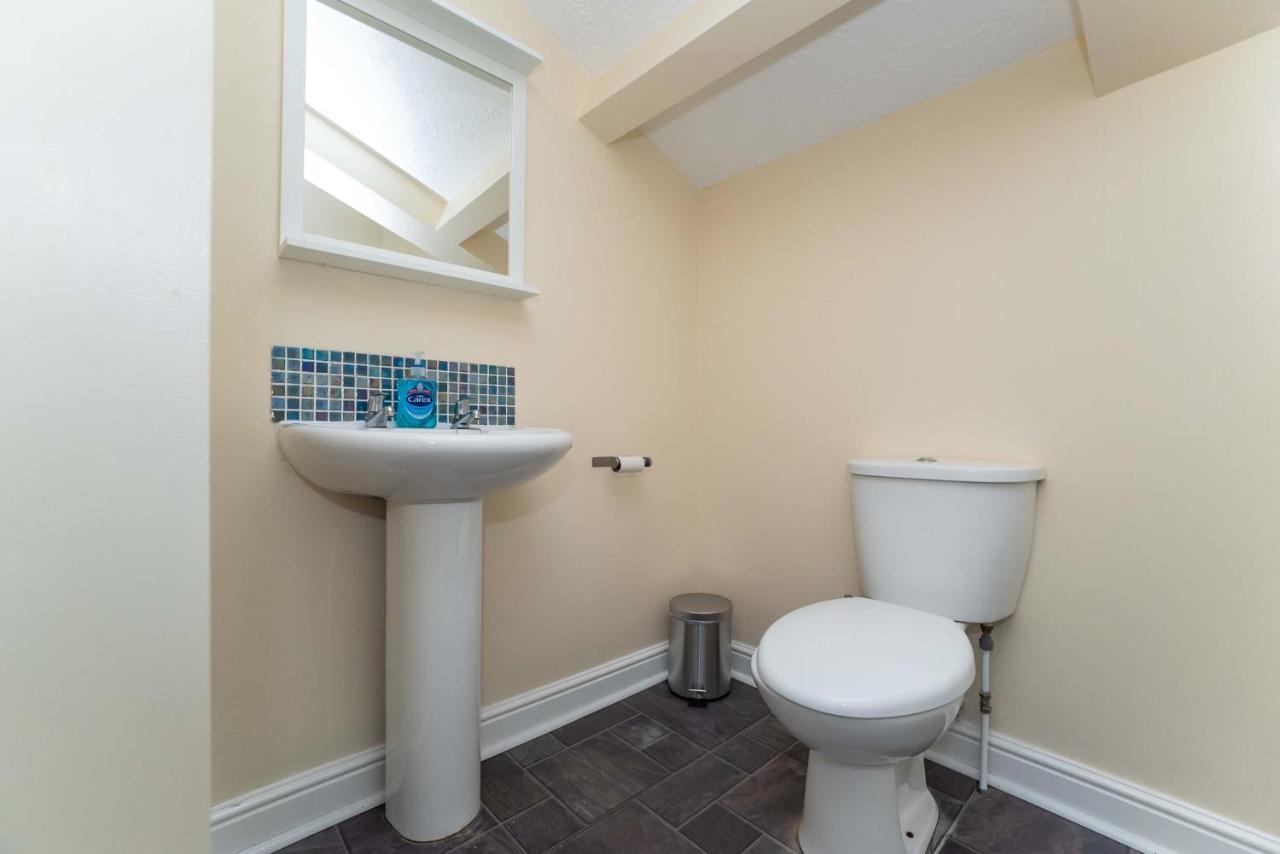 4/5 Bedroom Superior Apt Apartment Newcastle upon Tyne