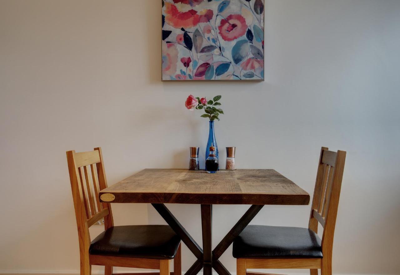 Beautiful Duplex Penthouse - Roof Garden, Views, Parking Apartment