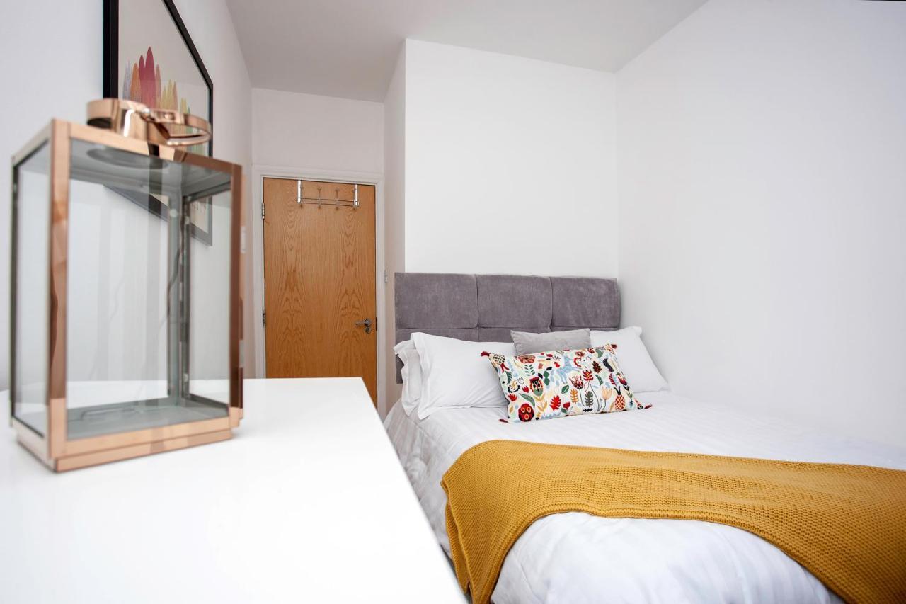 Apartment Oakstays Centre Gem