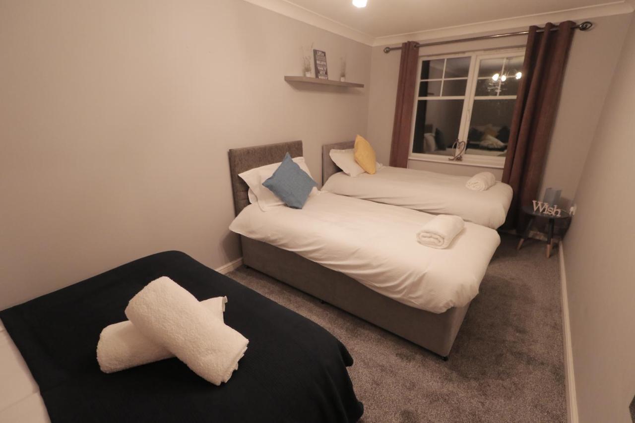 Holiday home Modern Townhouse Perfect For Large Groups, Under One Roof, Just Over The Tyne *