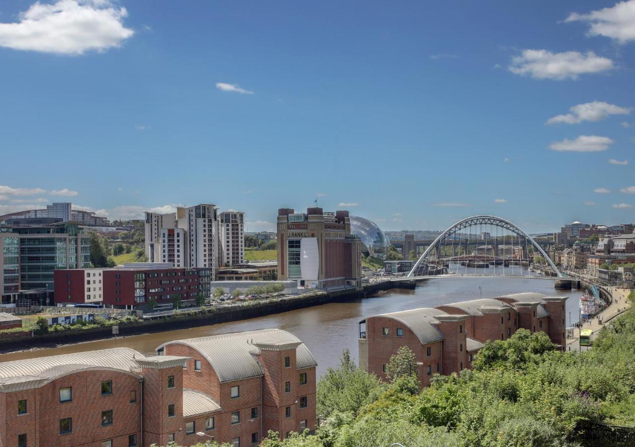 Beautiful Duplex Penthouse - Roof Garden, Views, Parking Apartment