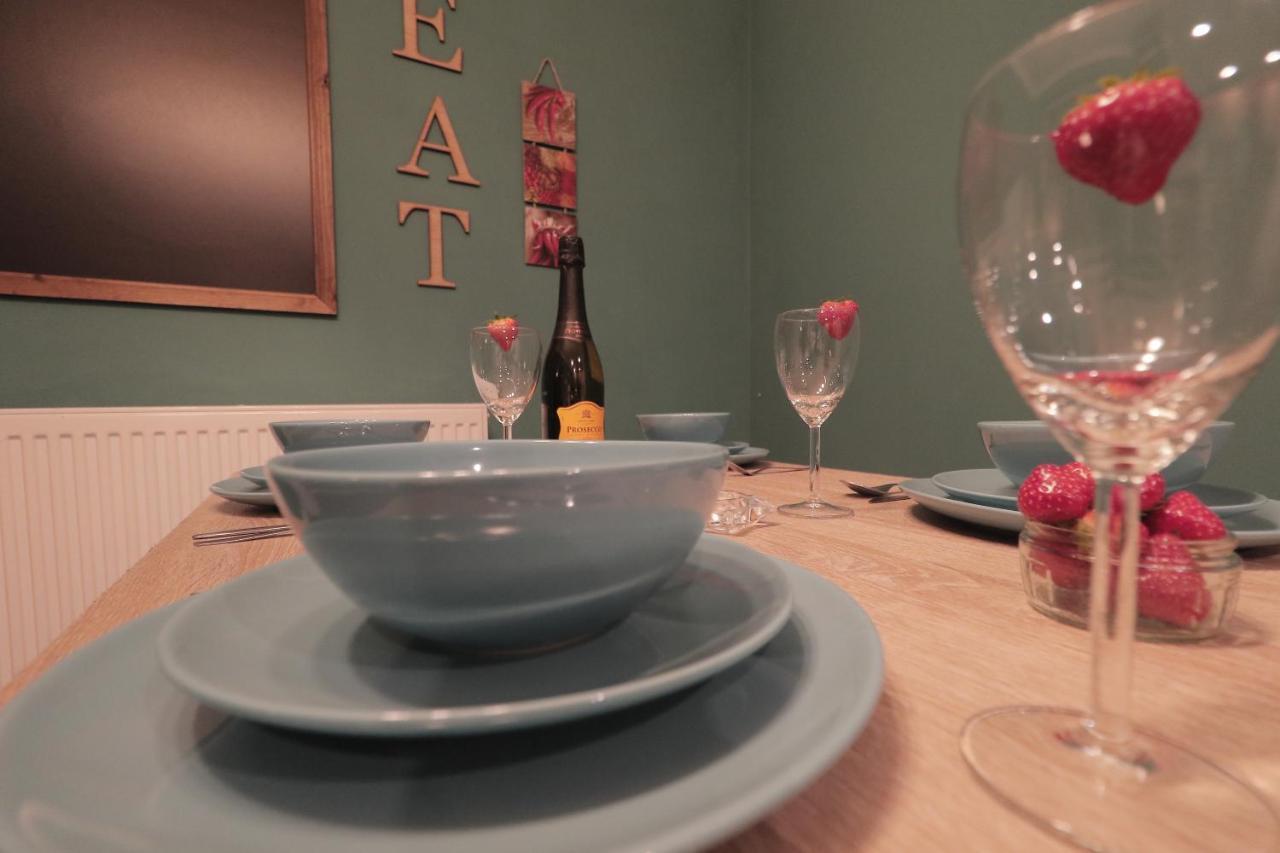 Holiday home Modern Townhouse Perfect For Large Groups, Under One Roof, Just Over The Tyne Newcastle upon Tyne