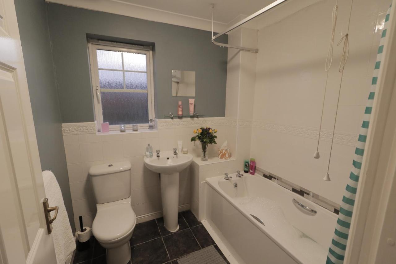 Holiday home Modern Townhouse Perfect For Large Groups, Under One Roof, Just Over The Tyne