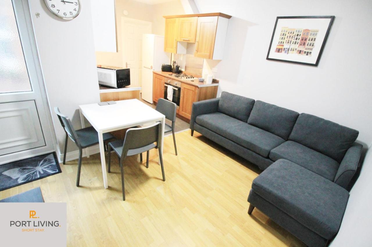 Apartment ---port Living--- - Jesmond - Apartment- 3 Beds - 3 Baths - 1-6 Guests *