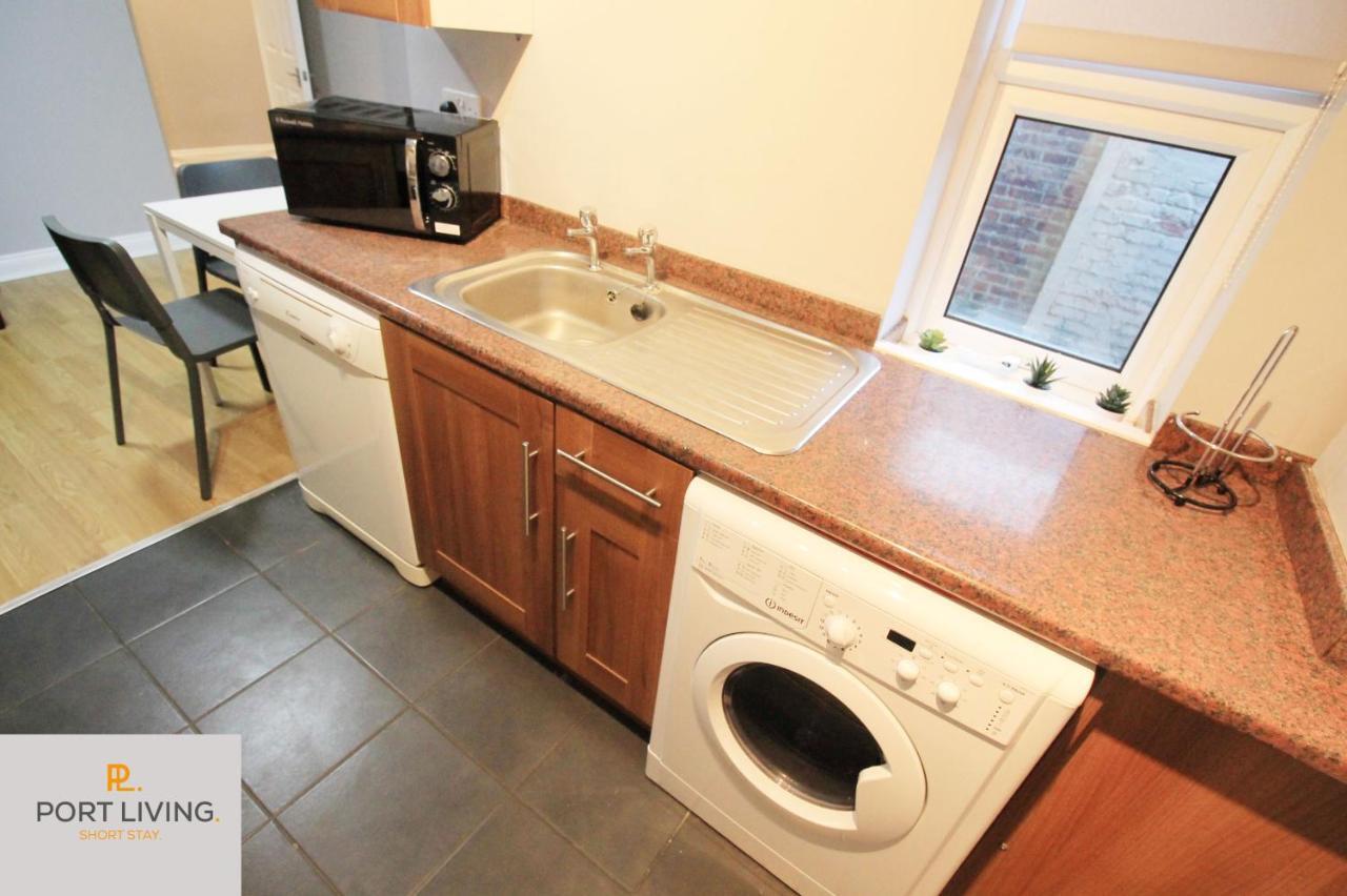 ---port Living--- - Jesmond - Apartment- 3 Beds - 3 Baths - 1-6 Guests * Newcastle upon Tyne