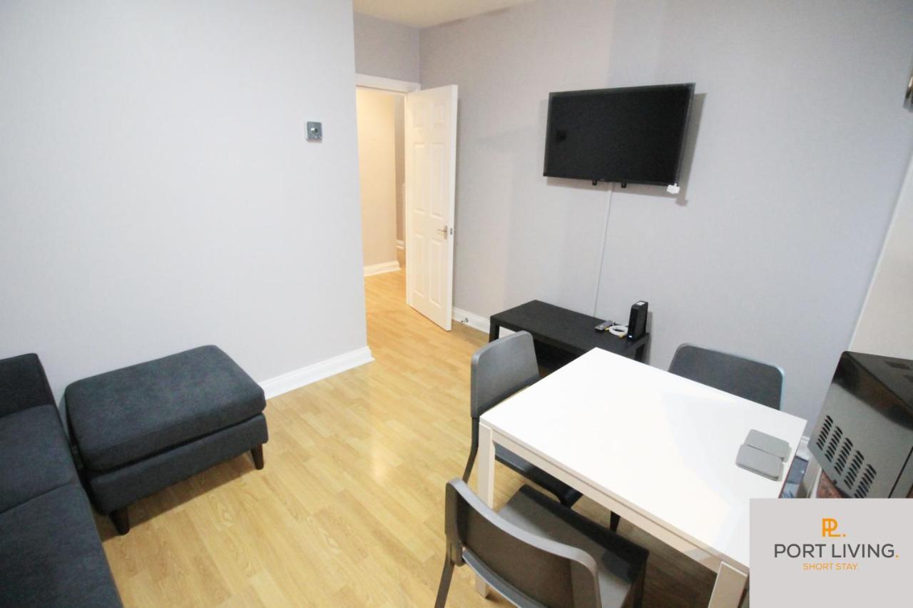 Apartment ---port Living--- - Jesmond - Apartment- 3 Beds - 3 Baths - 1-6 Guests *