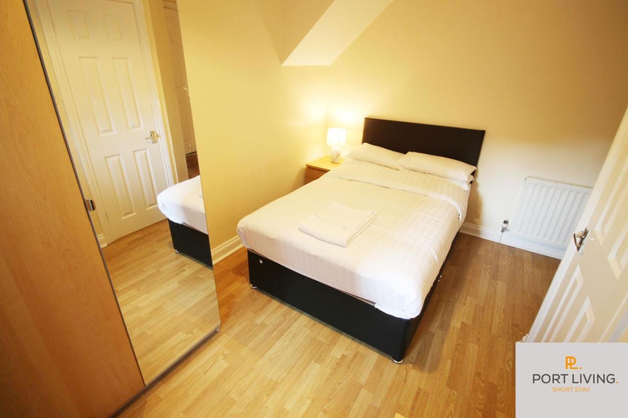 ---port Living--- - Jesmond - Apartment- 3 Beds - 3 Baths - 1-6 Guests * Newcastle upon Tyne