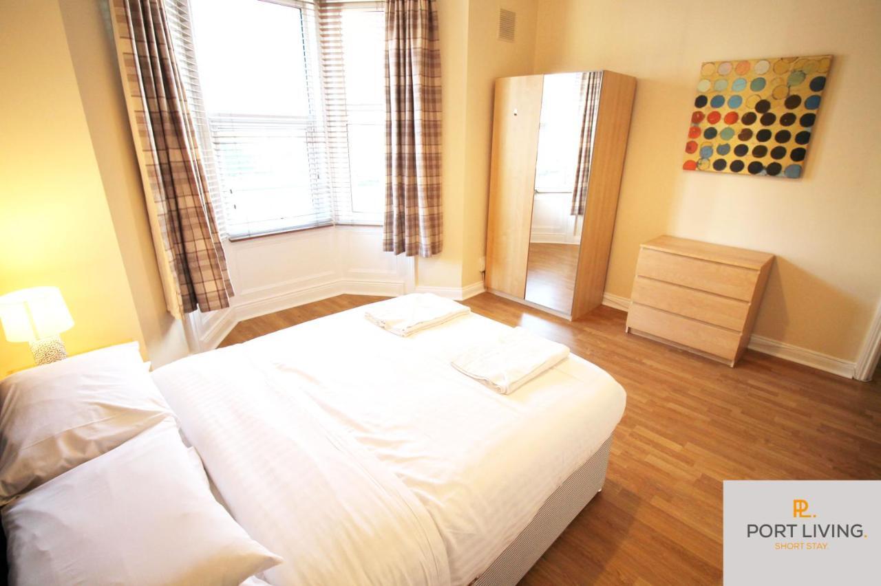 ---port Living--- - Jesmond - Apartment- 3 Beds - 3 Baths - 1-6 Guests * Newcastle upon Tyne